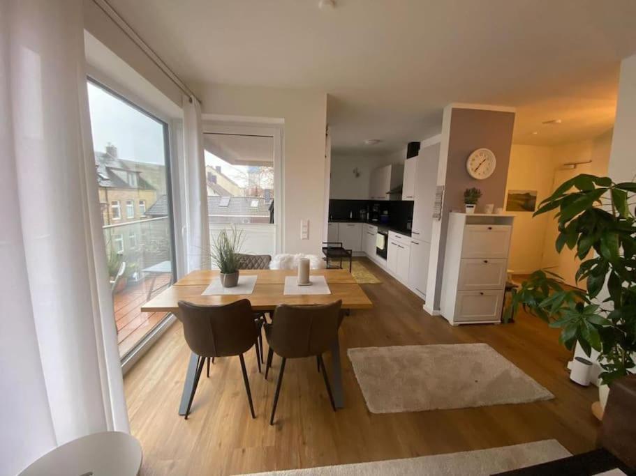 Moderne Penthouse Wohnung Шлезвиг Экстерьер фото